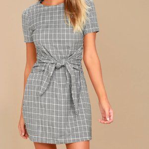 Lulu's | Penny Black and White Gingham Knotted Sheath Dress